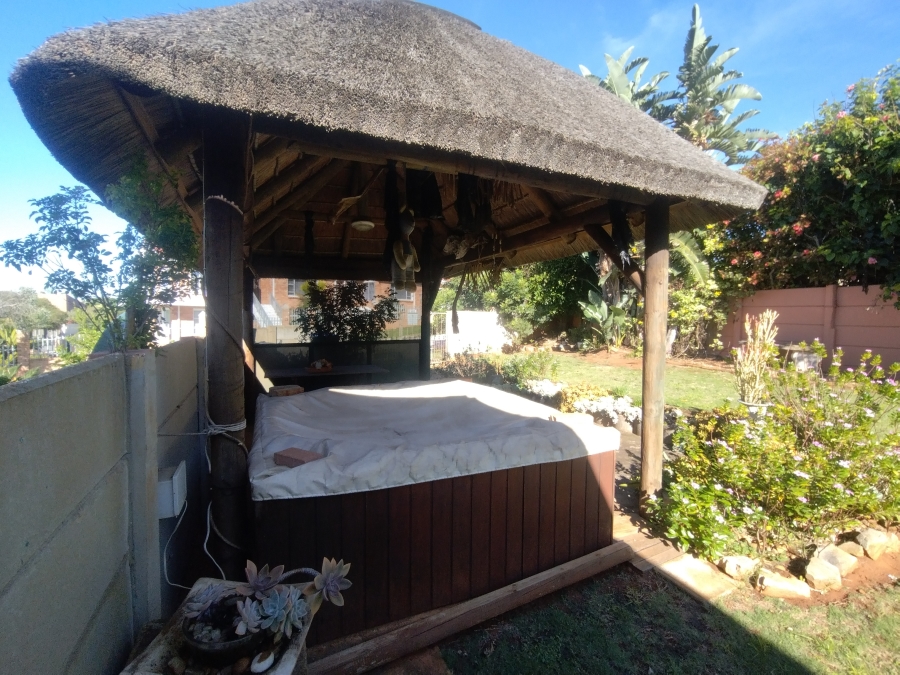 4 Bedroom Property for Sale in Noorsekloof Eastern Cape